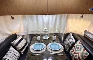 Airstream Flying Cloud 23D