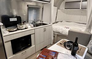 Magnolia 4-AIRSTREAM Bambi Sport 22 *FULLY Loaded*