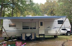 2004 Keystone RV Springdale 280FWIKSSR RV rental photo 3