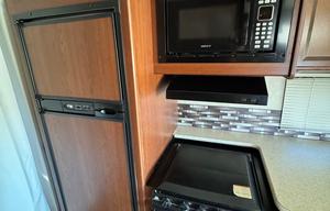 2013 Thor Motor Coach ACE 29 2