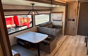 Meet Your Adventure RV –Surveyor Legend 276BHLE