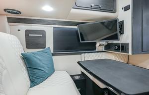 American Patriot Mercedes Luxury Camper Van Seats5