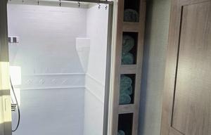 Voyager - Luxury 34ft trailer with 2 rooms & solar