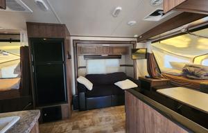 2015 Palomino SolAire 213 X RV rental photo 10