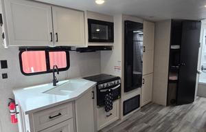 2025 Jay Flight SLX 261BHS RV rental photo 14