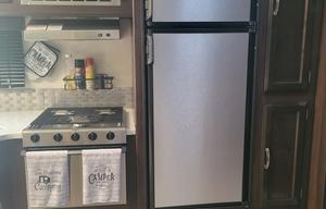 Dog friendly camper with outdoor kitchen