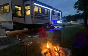 Family Camper:Sleeps 8/2Bed Rm/3Beds & Delivered