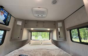 Family Adventure Camper – Apex 300BHS Bunkhouse RV
