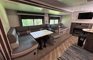 Lakeside Haven - Perfect for your next getaway