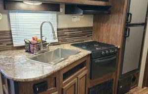 2017 Ultra Lite family bunkhouse-half ton towable!