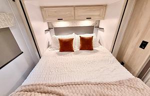Family&Pet Friendly - 2024 Forest River SUNSEEKER