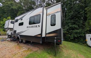 Luxury Monthly RV Stay for Traveling Professionals