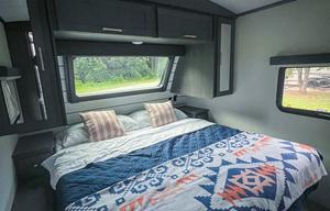 2025 Keystone RV Cougar Half-Ton 34TSB