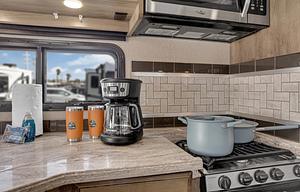 North Cascades Bounder | Luxury | Spacious | Vegas