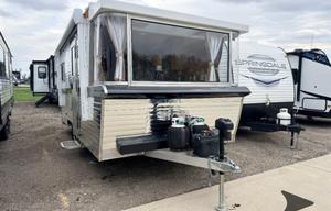 2021 Retro Holiday House Camper
