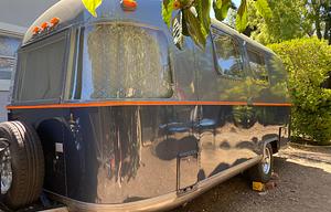 Airstream in 2 colors! Stand out!