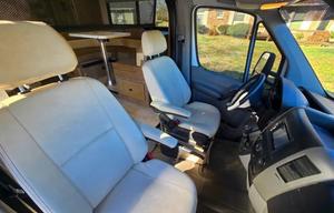 The Easy Escape | Sleeps 5 | BNA Pickup Available