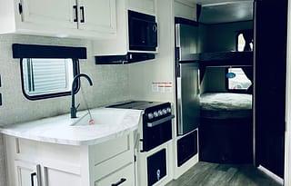 L&M PTJ Kids & Pet Approved Camper Rental
