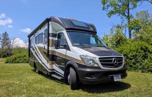 Itasca Navion | Classy Mercedes RV with 2 slides