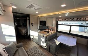 Jayco Greyhawk , Spacious, Like new, Pet Friendly