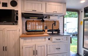 Well Kept Cozy Camper