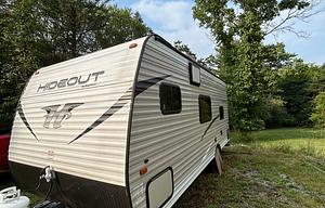 2018 Keystone RV Hideout 192LHS RV rental photo 4