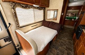 2011 Thor Motor Coach Windsport 30Q