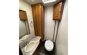 2019 Coachmen RV Leprechaun 270QB Ford 350
