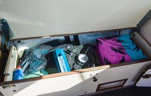 Hawaii Camper Van! Classic VW Pop-Top 5 minutes from Honolulu Airport on Oahu