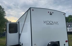 2022 Kodiak Ultra-Lite 289BHSL RV rental photo 5