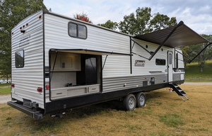 Coleman Lantern | Large Modern Bunkhouse sleeps 9