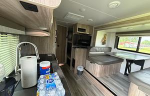 2021 Winnebago Minnie Winnie 2306bhs RV rental photo 5