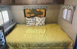 Cleo the Clipper  2017 Clipper   17 ft Bunkhouse