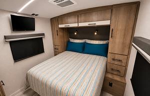 Meet "Ginger" Sleeps 6 Comfortably!