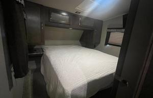 2017 Palomino Puma Fifth Wheel | Bunkhouse |