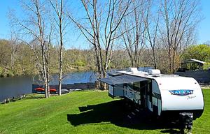 Fireside RV's FR Salem Platinum 31KQBTS Bunkhouse