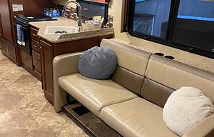 2016 Thor Motor Coach ACE 29.3 RV rental photo 9