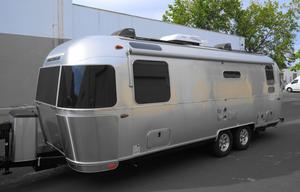 2022 Flying Cloud 25RB Twin RV rental photo 2