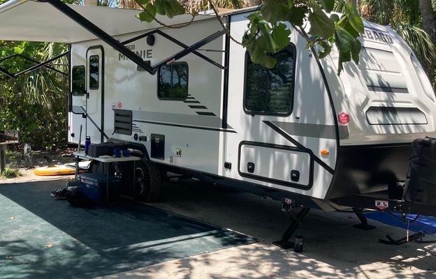 The Short's Minnie Winnie Winnebago Travel Trailer