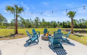 Fins and Feathers Retreat! Site Included! Hot tub!