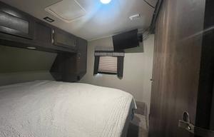 2017 Palomino Puma Fifth Wheel | Bunkhouse |