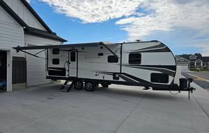 2022 Venture Stratus