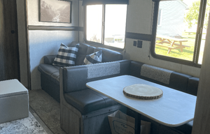 2021 Zinger ZR331BH RV rental photo 4