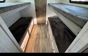 2025 Viking 25QBH