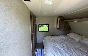 Beautiful Palomino Puma XLE Lite 25RSC