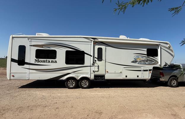 Steele's 13 Keystone Montana 3400RL Delivery Only