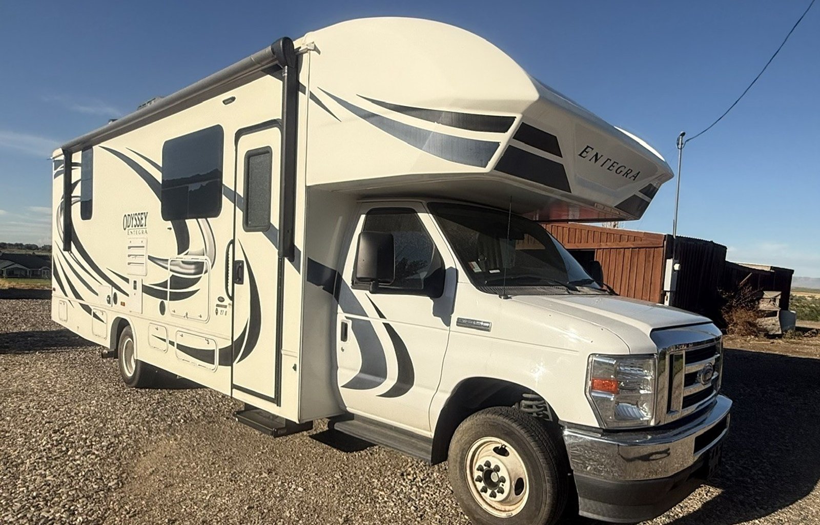 Easy-to-Drive Family RV | Entegra Odyssey 27U