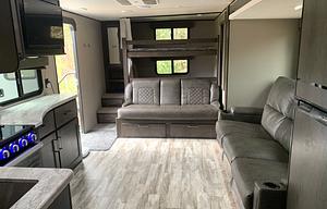 Camp in luxury! Sleeps 6 - 9