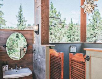 nothing better than our outdoor showers on a hot summer day 😎