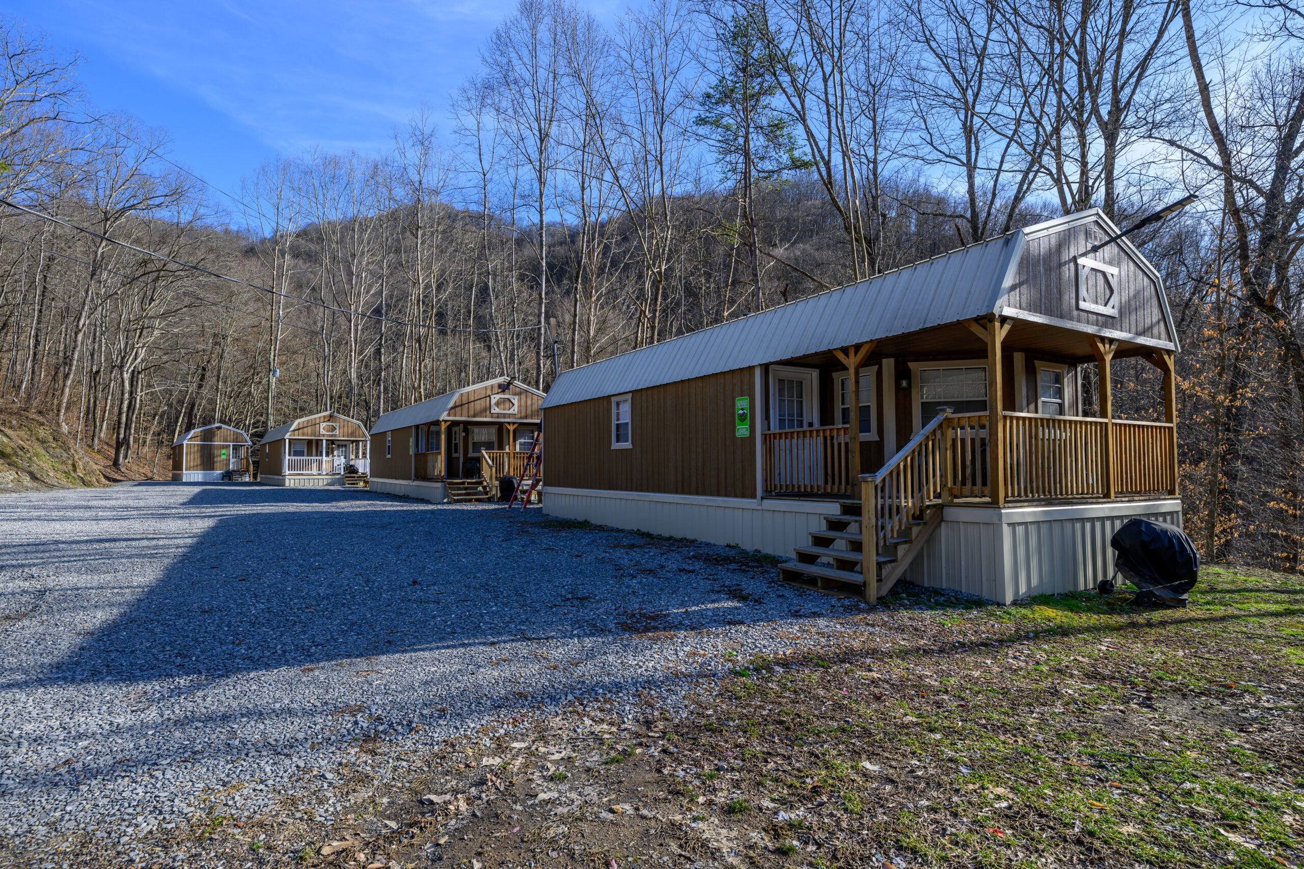 Hillbilly Rentals Resort & Campground - Julian, WV
